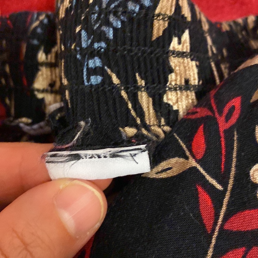 Floral skirt - Picture 3 of 5